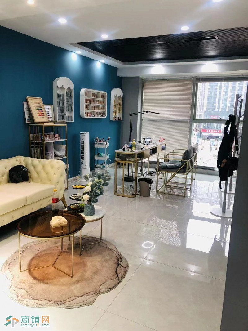 w转让 光华中心a座盈利美容店转让 中介勿扰图3