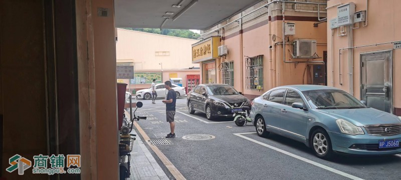 龙岗城中村临主街店铺图2