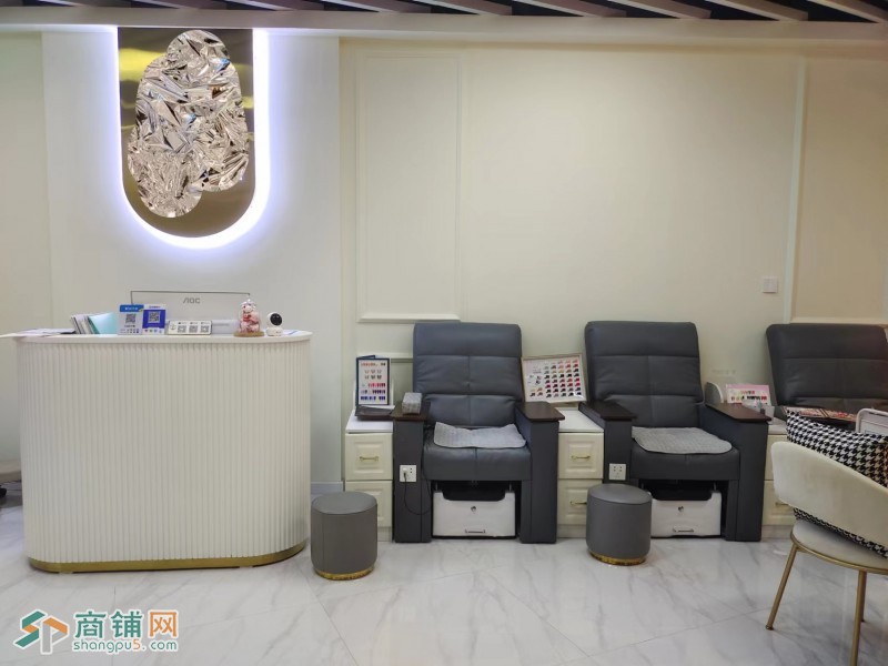 W龙岗区星悦天地商场美容店转让图3