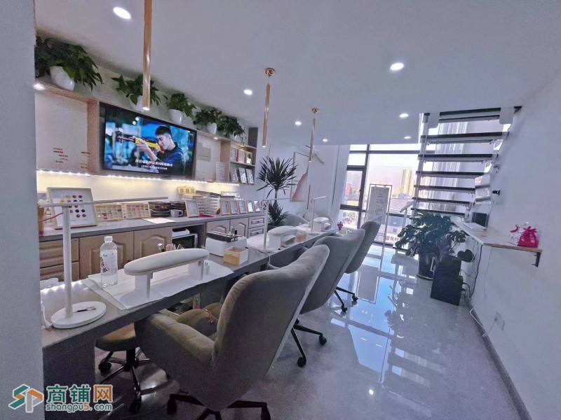 浑南奥体美甲店转让急兑图3