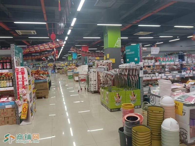 W铁西区思凯德宝商品折扣仓内店铺转让图2