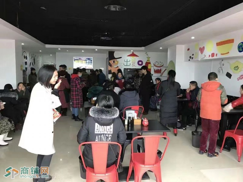 W中介勿扰金牛地铁口餐饮铺子整体转让图2