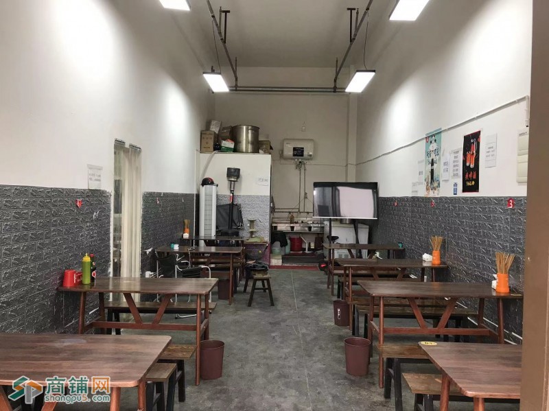 W成华圣灯路超大外摆全业态餐饮店整体转让图2