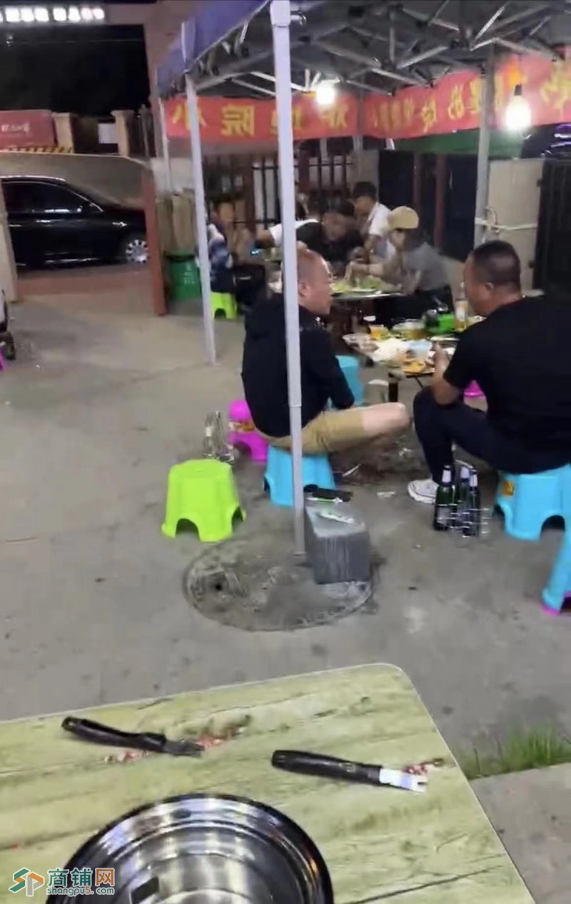 沈北新区道义大街亚泰三期小区门口第一家餐饮店火锅店外卖出兑可空兑图3
