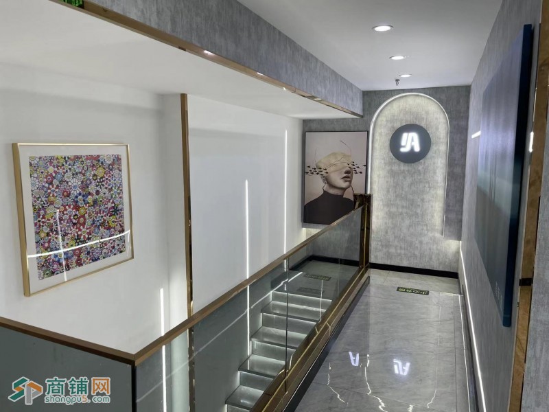 W天府十字路口精装修美发店低价转让图3