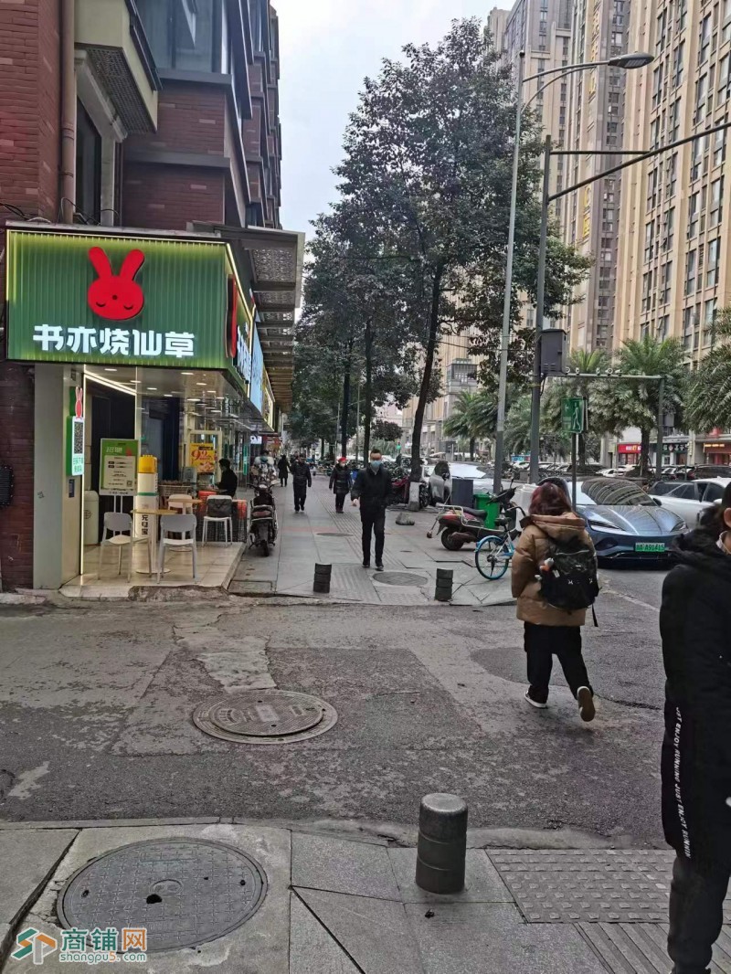 W精选 四川大学旁品牌盈利牌奶茶店低价转让图3