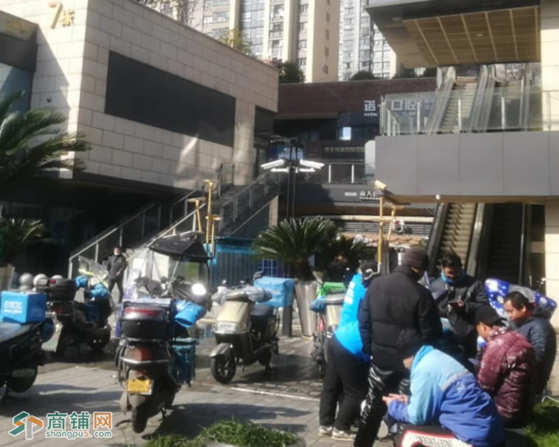 新区龙湖天街营业中外卖店诚心转让，证件齐全，接手就可营业图3