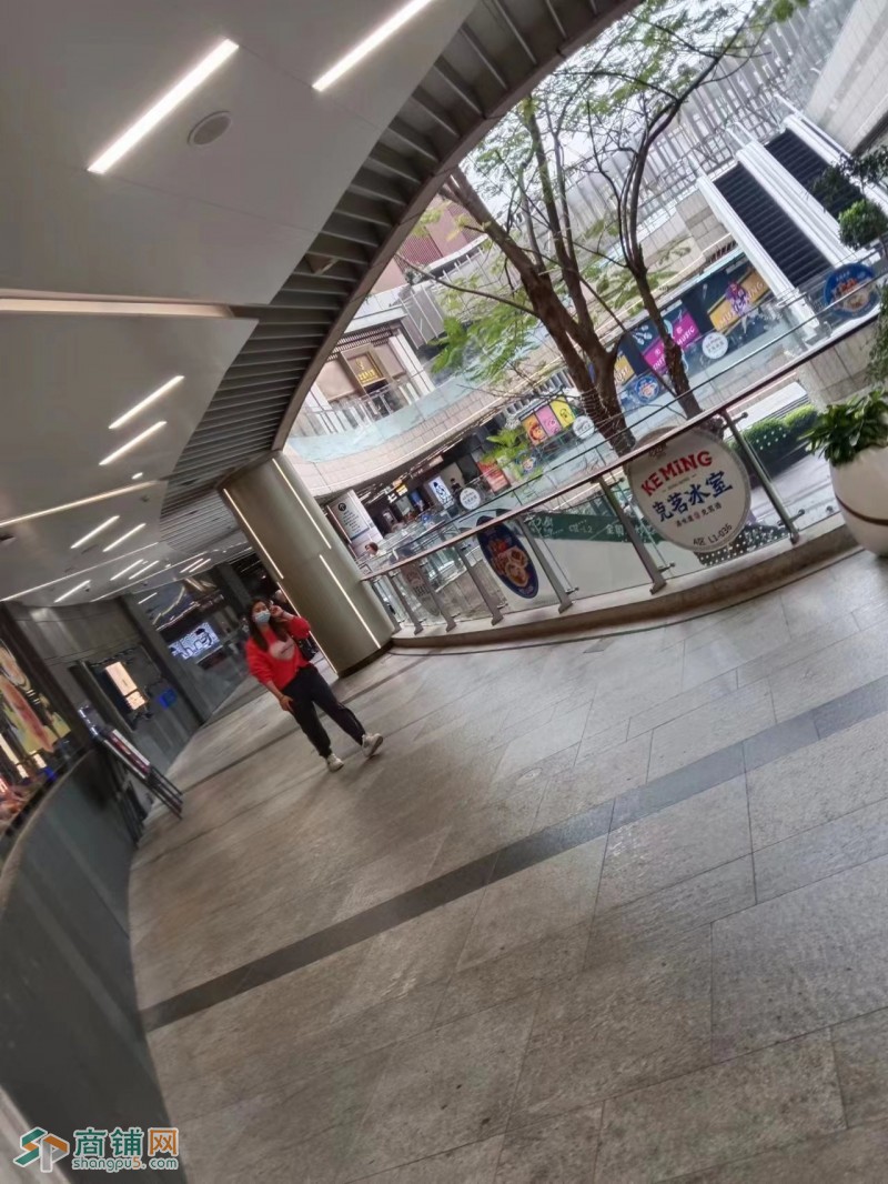 W龙华区壹方天地饮品店旺铺转让图2