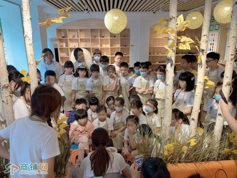 W龙岗区旺铺转让，陶艺旺铺，好铺不等人图2