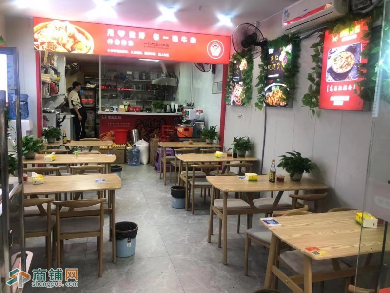 W龙华区人民路地铁口餐饮店转让图2