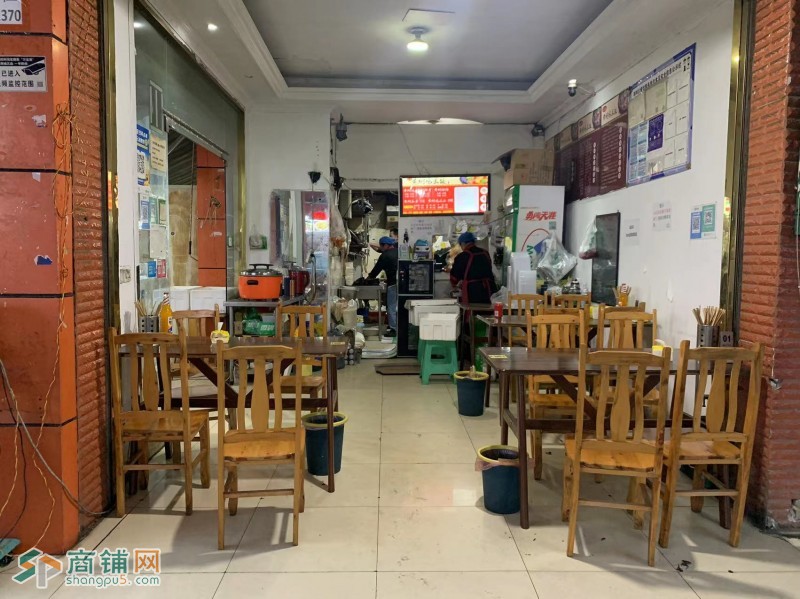 W转让 西华大学旁营利餐饮店低价转让图3