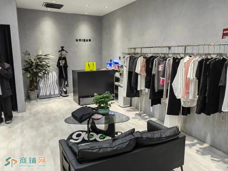 相城中翔33平精品服装店底价转让，可餐饮适合任何行业！！！图2