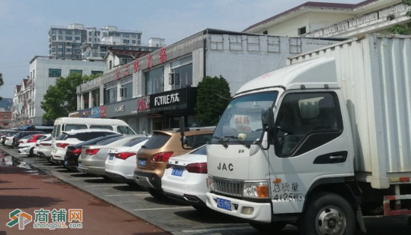 吴江厂区70平餐饮店 房租3万一年诚心转让 行业不限图3