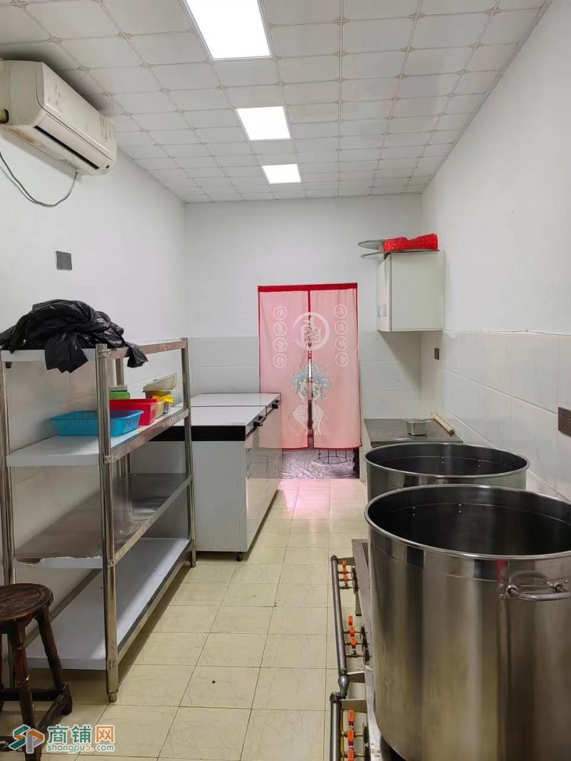 W青白江瑞居海布斯卡万人小区步行街川卤现捞小吃店转让图3