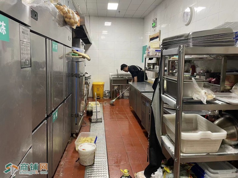 易铺推荐 园区湖东CBD写字楼聚集地130平餐饮诚心转让图3