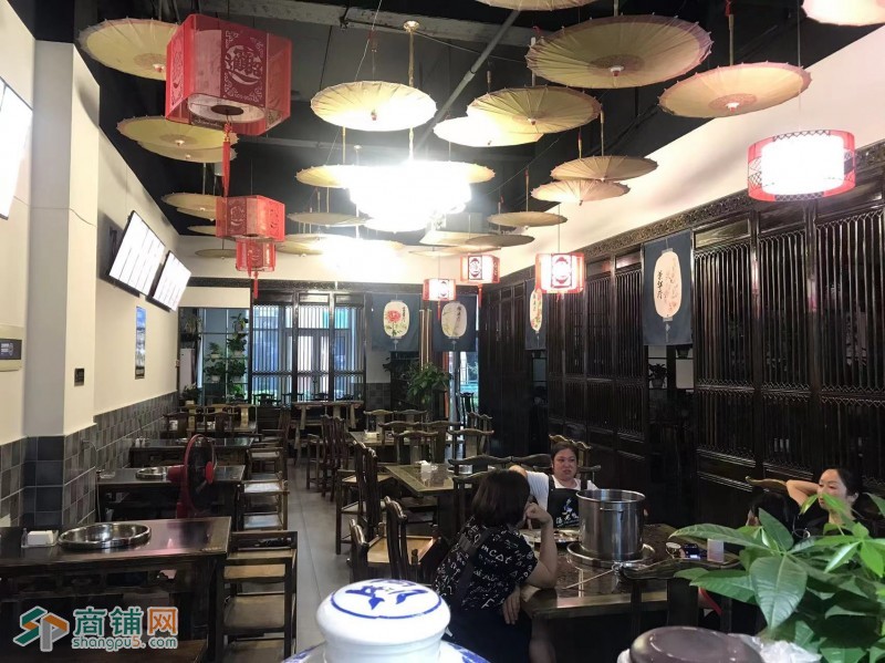 W龙泉驿临街餐饮旺铺整体低价转让图2