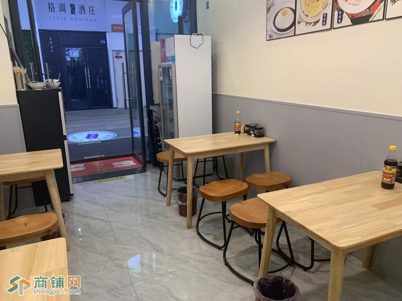 W青羊西城壹号证件齐全 低房租外卖店底价转让图2