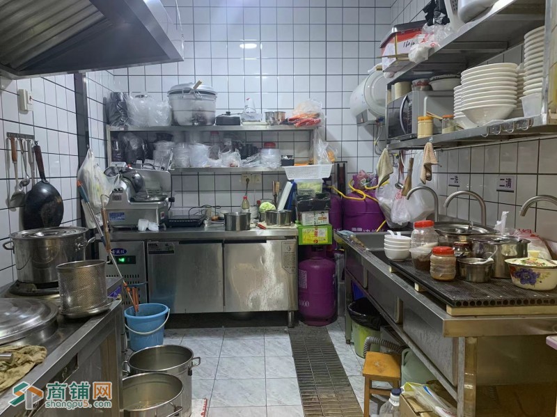 W青羊西城壹号证件齐全 低房租外卖店底价转让图3