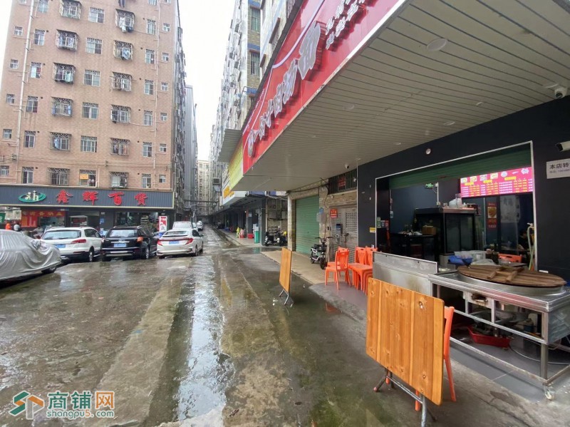 W捡漏龙岗大型城中村牛肉面馆转让图2