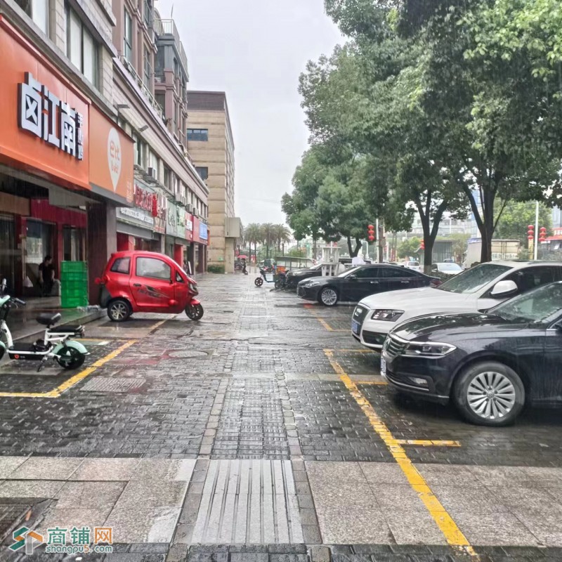 吴江繁华小区门口80平足浴店，7个房间14个工位诚心出手！图3