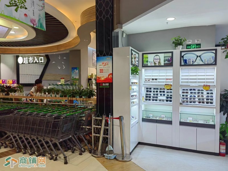 易铺推荐 吴中繁华商圈35平大展示位眼镜店转让，生意稳定！！图3