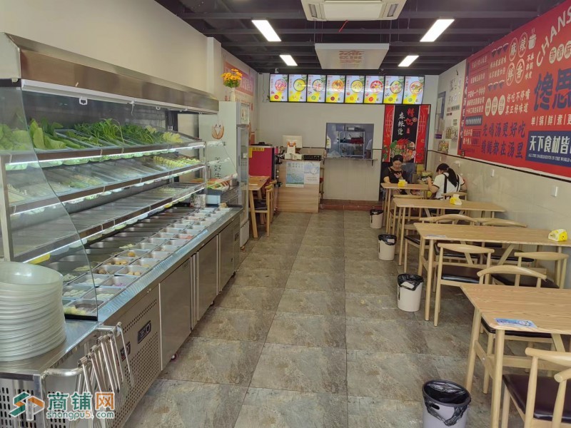 易铺推荐 小区入口53平小吃店转让，地铁出来回家必经位置！！图3