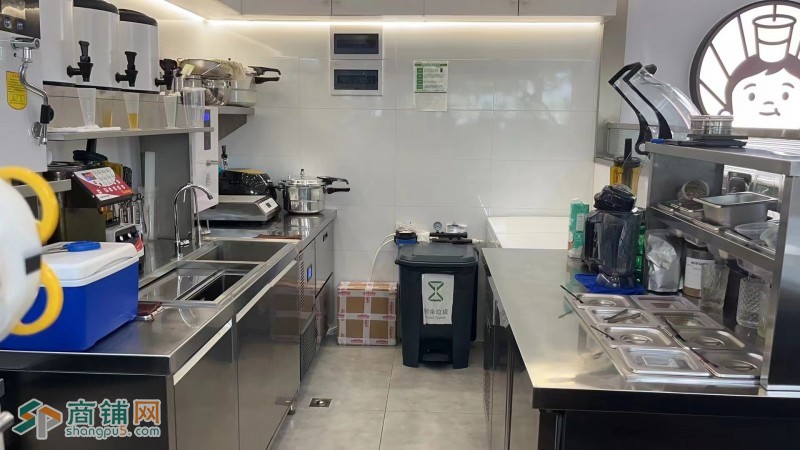 W宝安经营十年老店餐饮店整体优价转让图2