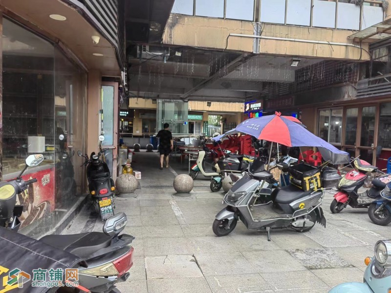 易铺推荐 相城繁华商业街36平烧烤店，房租低，外摆大！！！图2