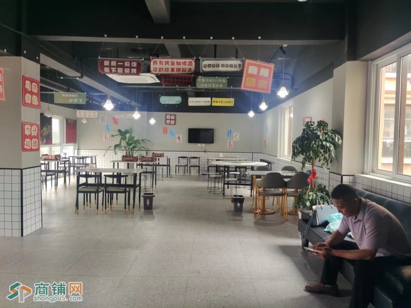 ​苏州商铺网推荐常熟世茂·御珑湾 160平餐饮 45天成功转让！！图3