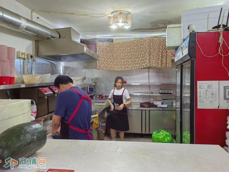 铁西区外卖店400-500单旺铺转让图2