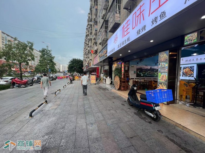 w 龙华大浪烧烤店转让图3