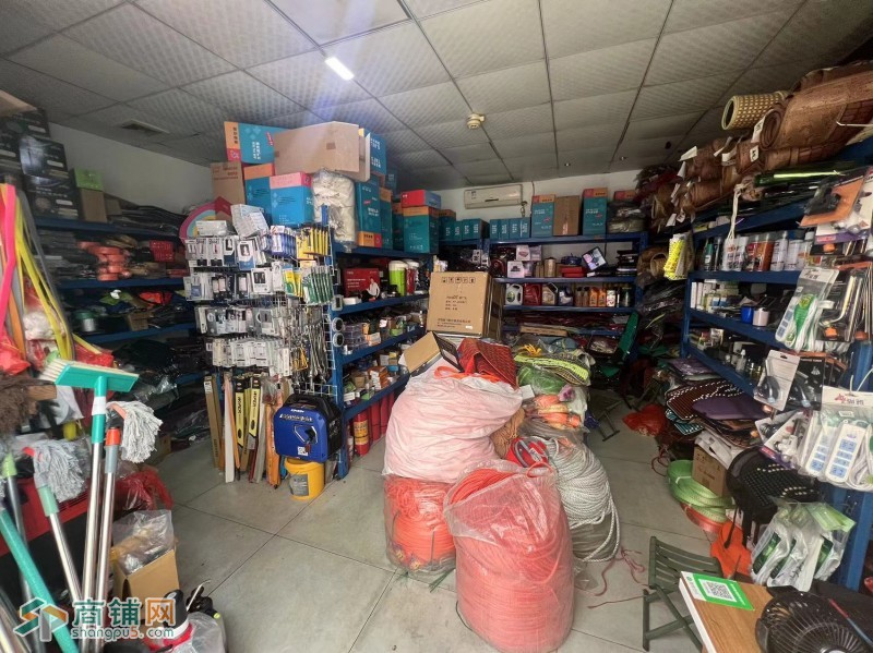 w龙岗物流园汽车用品店转让图2