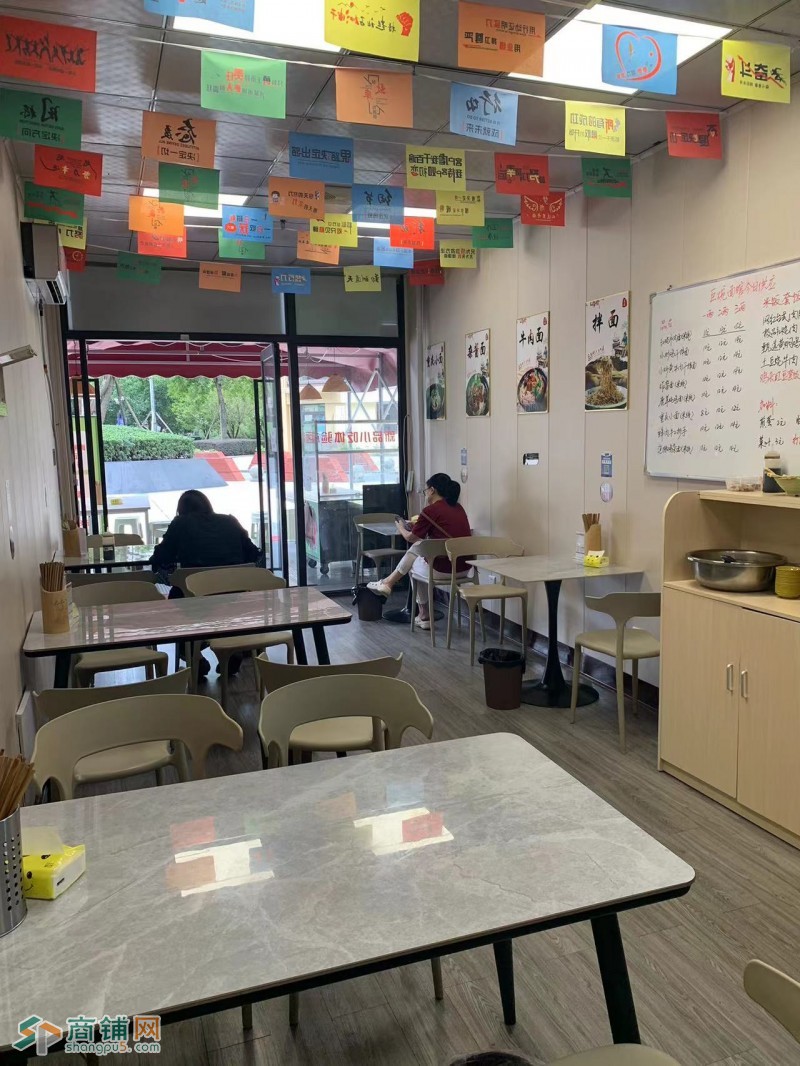 W成华区金科中心面馆证件齐全 低房租旺铺转让图3