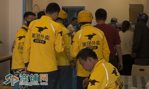 W转让 银泰城外卖店月入15万 中介勿扰图2