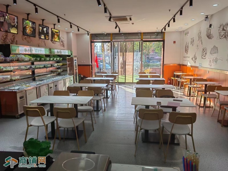 W沈河区和睦路中金启程旺铺连锁麻辣烫餐饮店转让图3