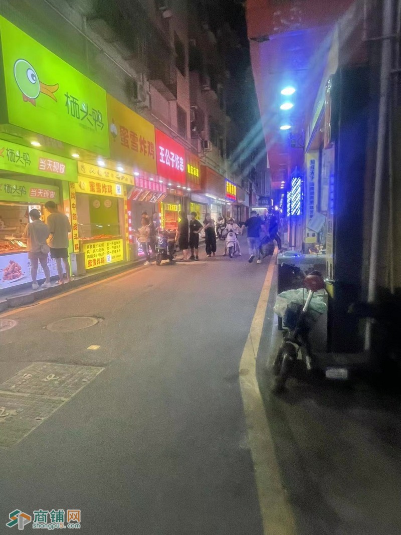 W福田区沙尾东村旺铺餐饮店转让图3