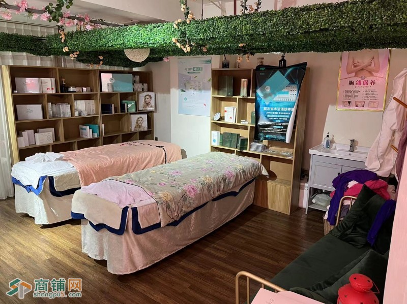 W金牛金沙横街美甲美睫店铺整体低价转让图3