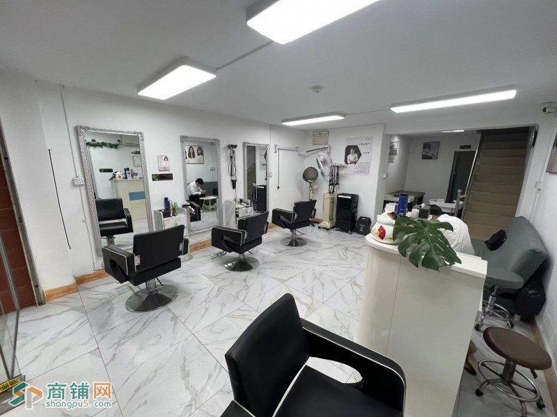 w龙岗坂田城中村美发店转让图2