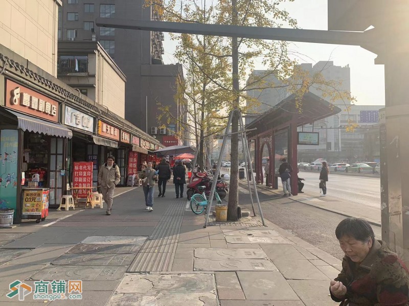 W青羊地铁口商圈唯一奶茶店带设备品牌整转图3