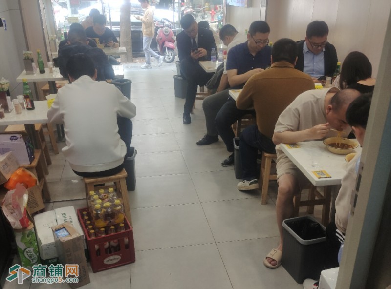 W岗头市场。面馆转让图2