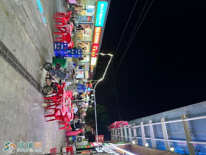 旺铺出租  文华学院  祥和雅居旁图3