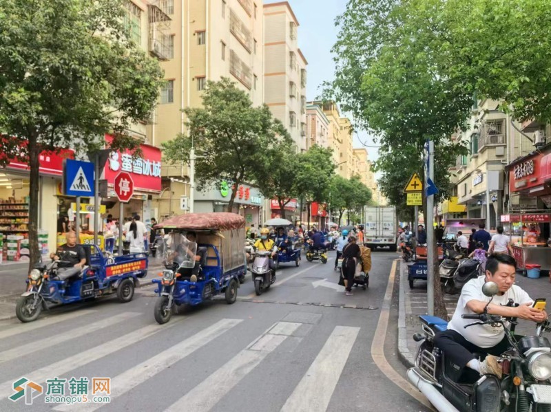 宝安区42平餐饮转让图3