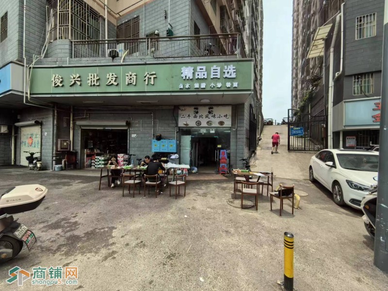 w龙华观澜章阁市场40平餐饮图3