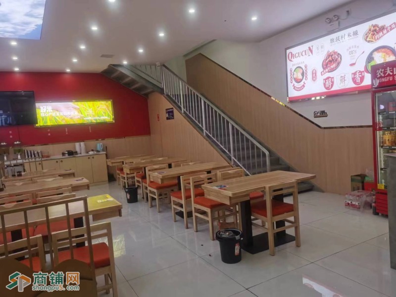 沈河区北站华府餐饮店出兑可改行人流大图3