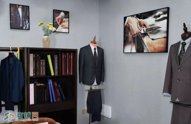 W南山服装工作室店整体优价转让图3
