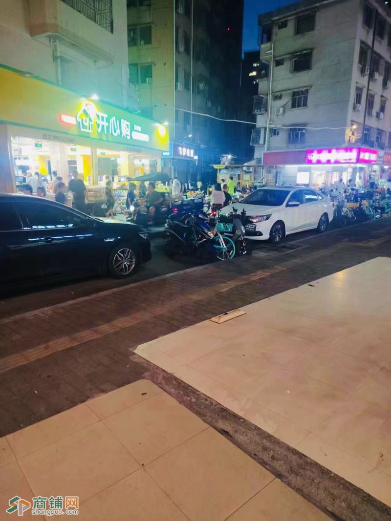 w宝安区湘小厨木桶饭旺铺转让图3