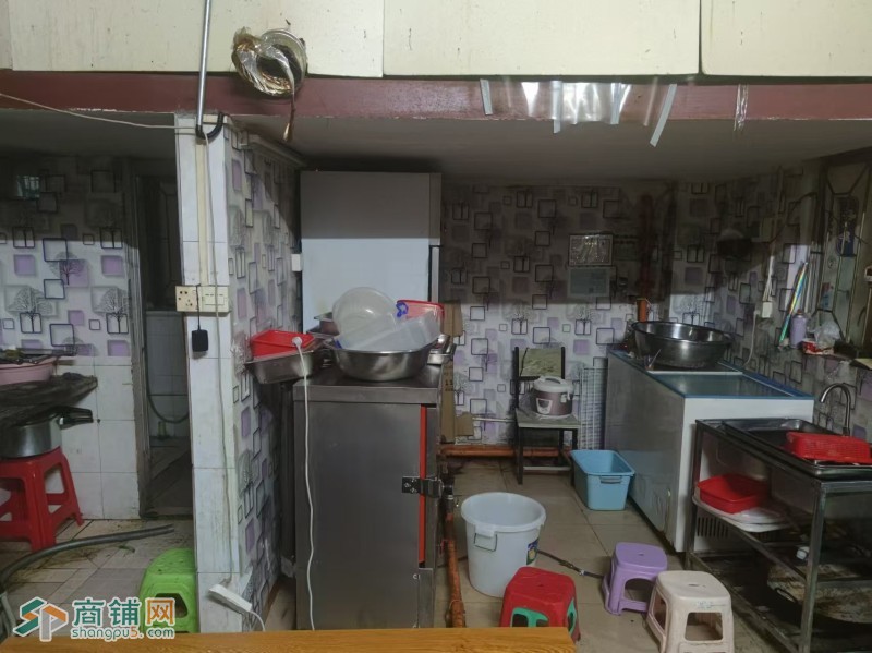 W宝安区临街商铺图3