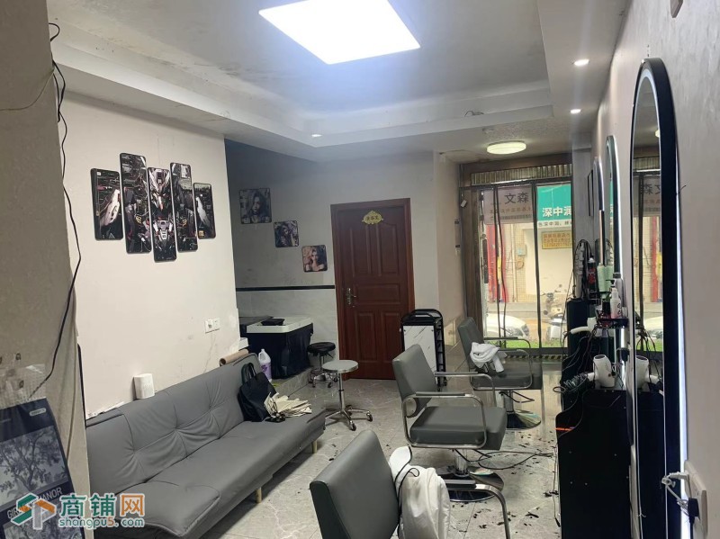 W高档住宅小区盈利美发店转让图3