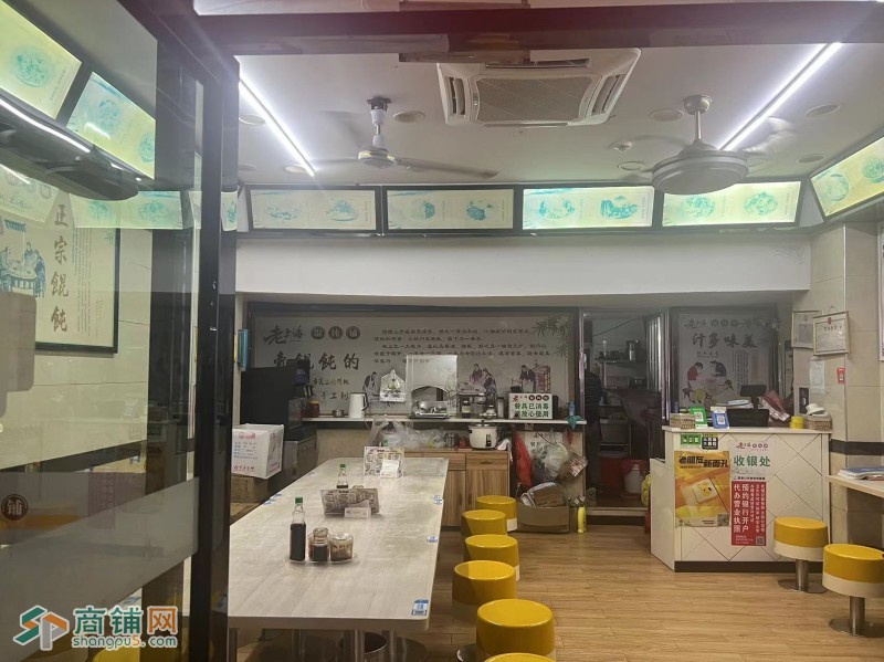 工厂包围中间大型城中村，处于村口位置，必经之路w图2