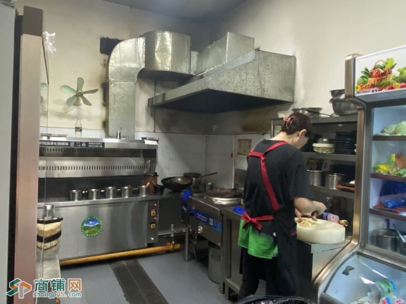 龙华区福城街道观澜大水坑大三村感恩东北烧烤旺铺转让w图3